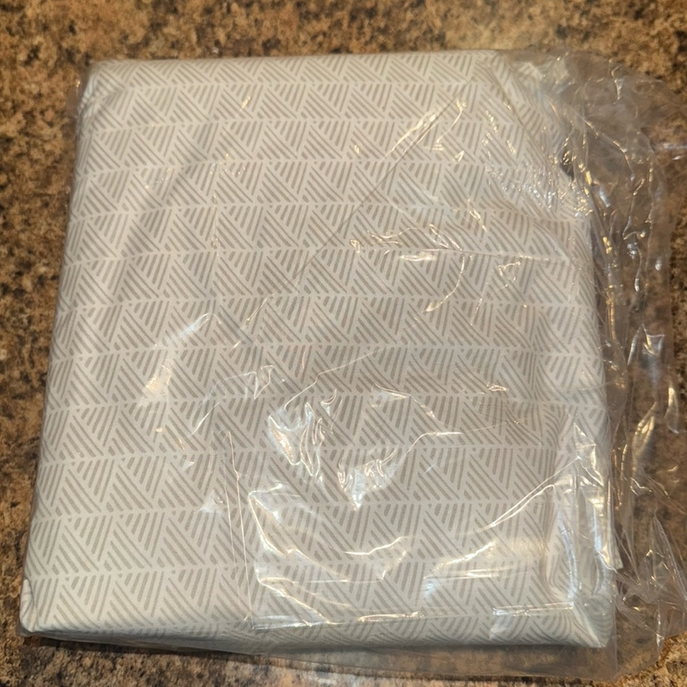 NEW twin sheet set